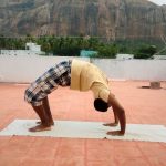 முதுகு வலி, கழுத்து வலி உள்ளவர்களுக்கு:பிறையாசனம் ( Praiyasana )